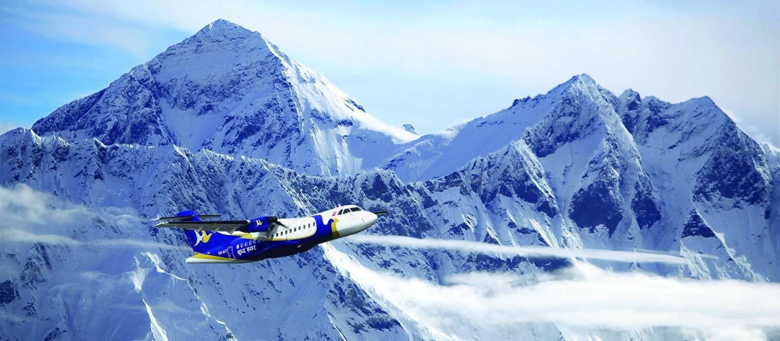 Scenic-Mountain-Flight