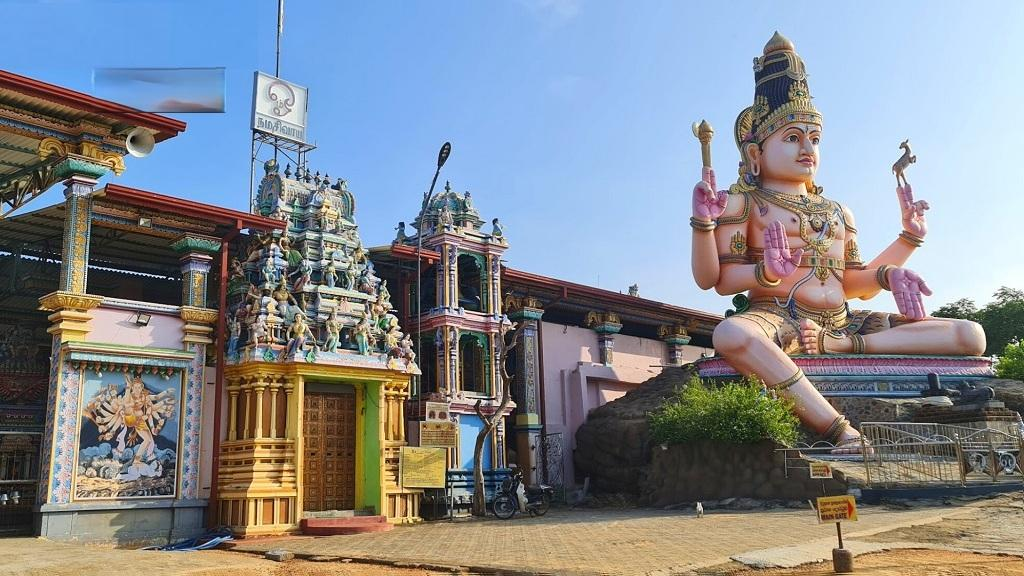 Kelaniya-Buddhist-Temple